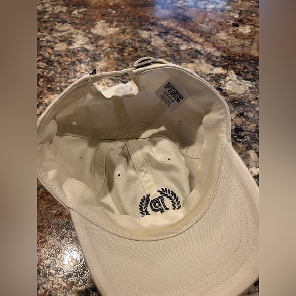 PINK hat - Picture 3 of 4